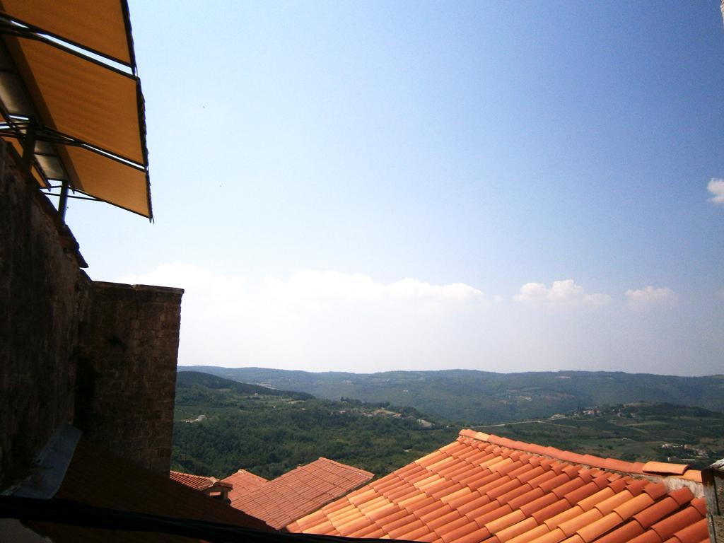 Apartments Galerija Motovun Room photo